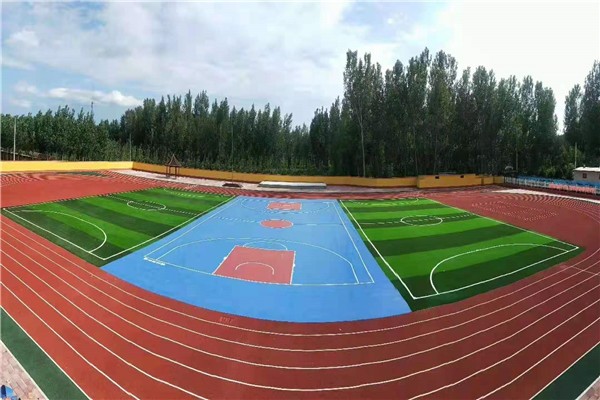 透氣型塑膠跑道材料價格每平方多少錢？